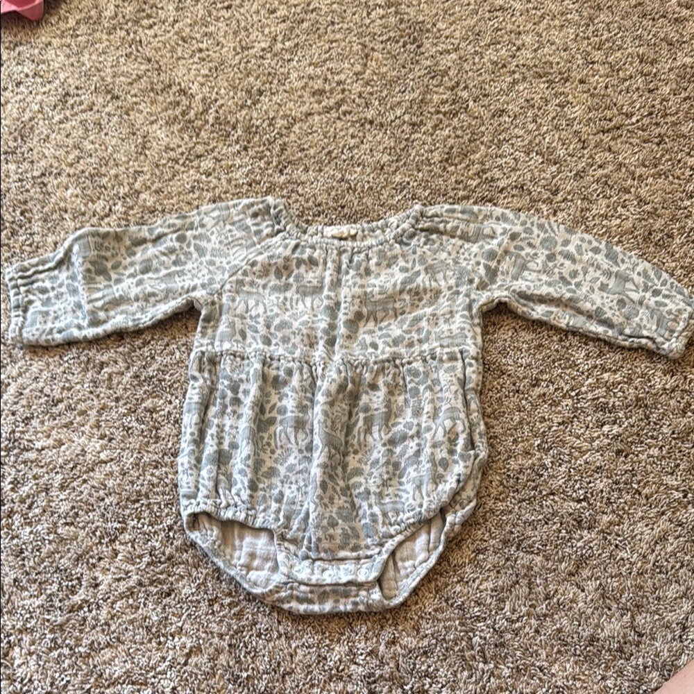 Baby Romper city mouse sizing 12-18 months